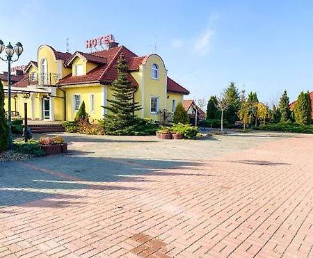 Hotel Jablonski Доротово Екстериор снимка